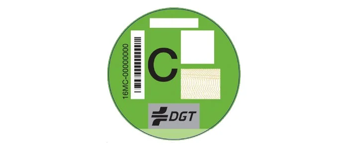 DGT Pegatina Ambiental oficial autorizada - Distintivo  medioambientaloficial homologado y oficial de la DGT para turismo,  personalizado con los datos de su vehículo (0 emisiones, Eco, Tipo C o Tipo  B) 